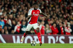 米兰体育官网-罗马诺：阿森纳正与托马斯商谈续约，阿尔特塔希望留住球员