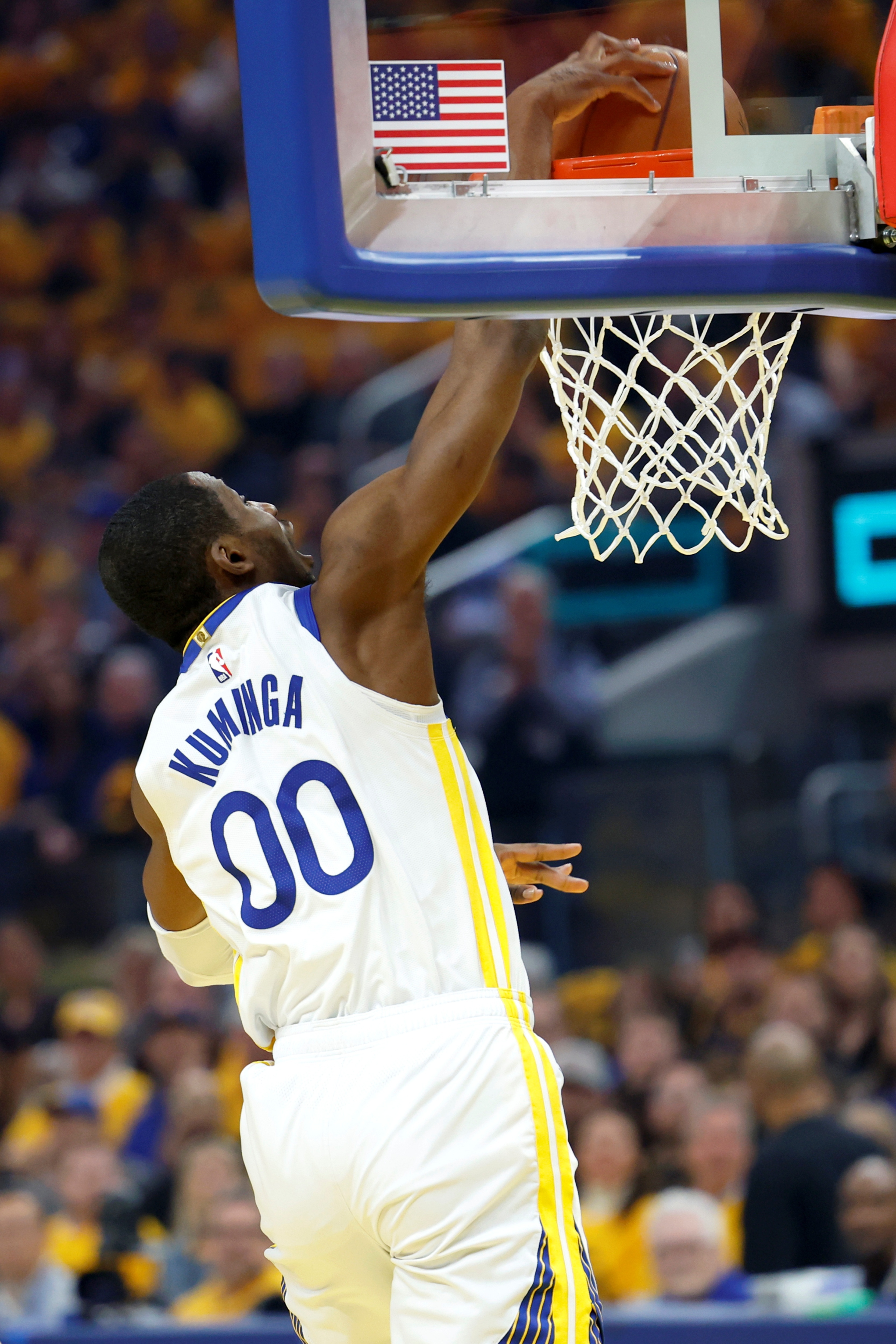 米兰体育-勇士队记：库明加寻求球员选项，球队提出两年4500万带球队选项报价